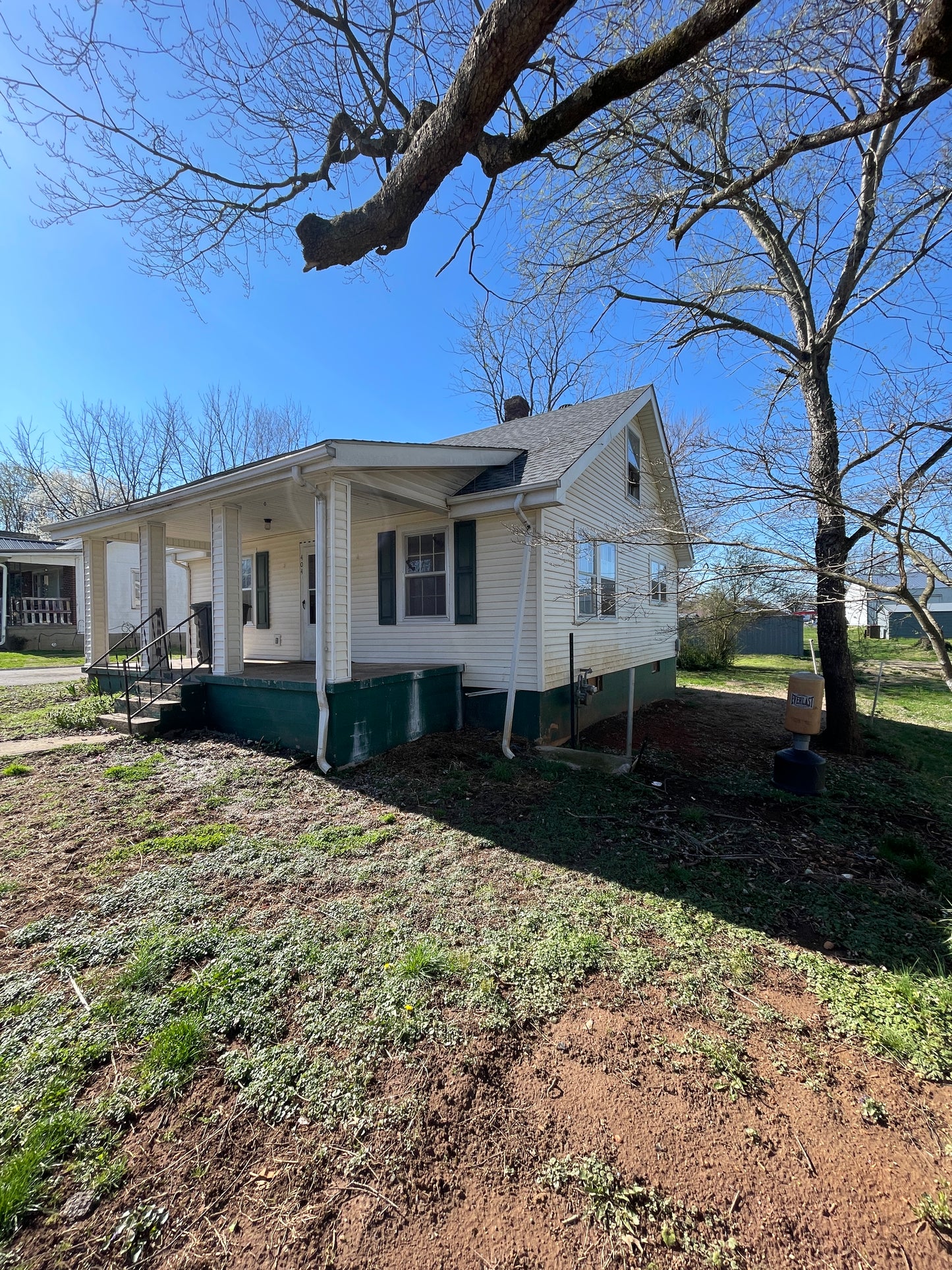 404 Owens St, Cave City, KY 42127