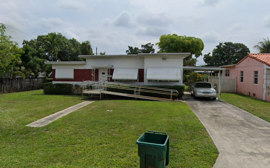 230 NW 148th St MIAMI, FL 33168